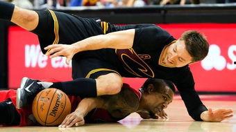 国产后卫打球视频,激情四溢的篮球瞬间